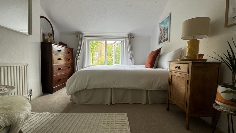 Room Gladys Road in Greater London