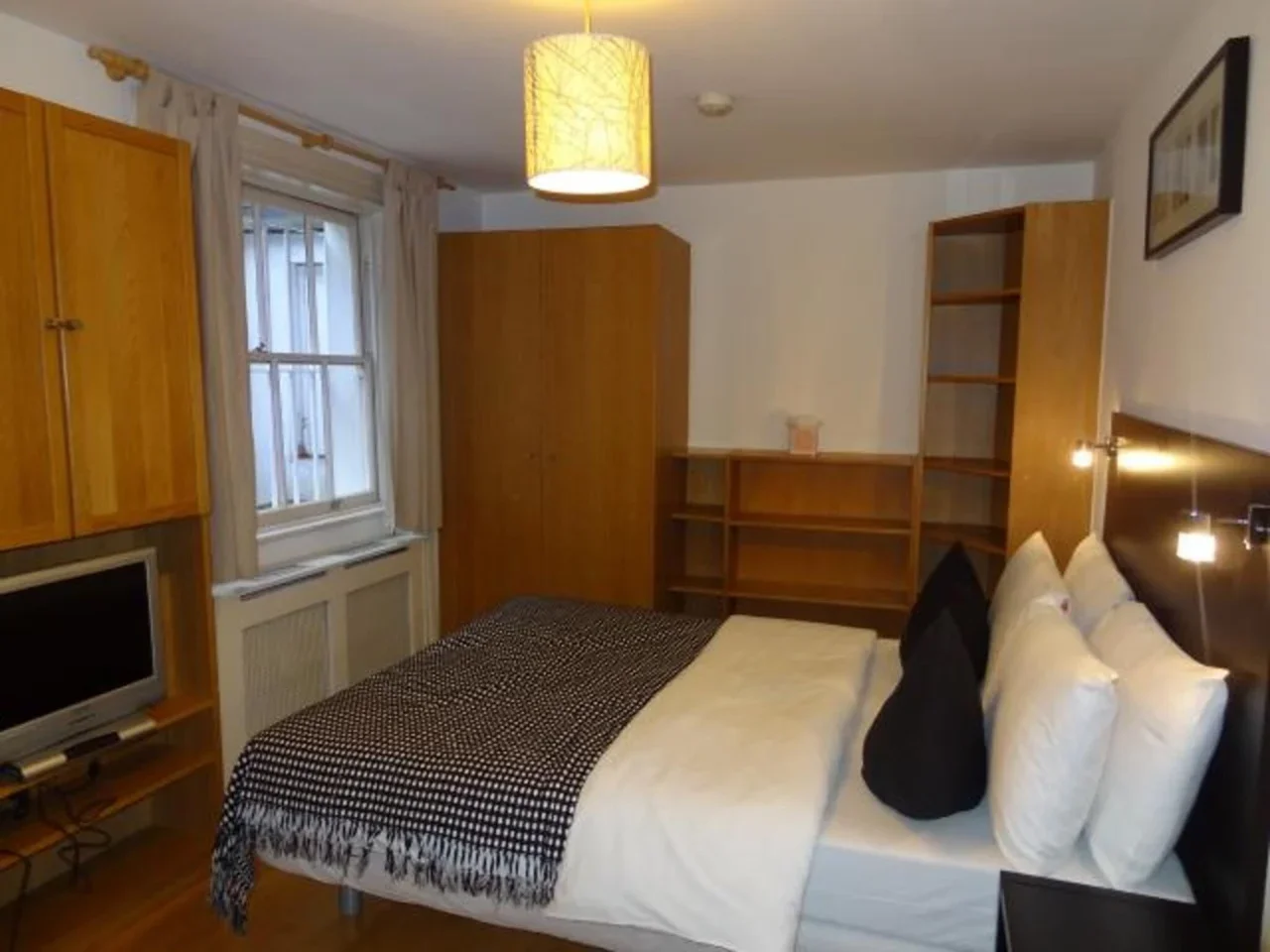 Flat Mabledon Place in Greater London
