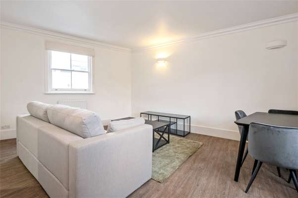 Flat New Oxford Street in Greater London