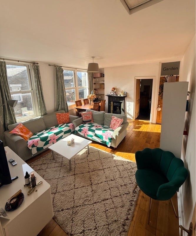 Room Beira Street in Greater London