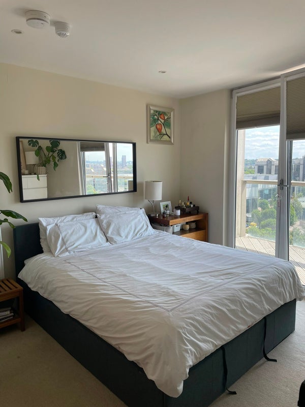 Room Quadrant Walk in Greater London