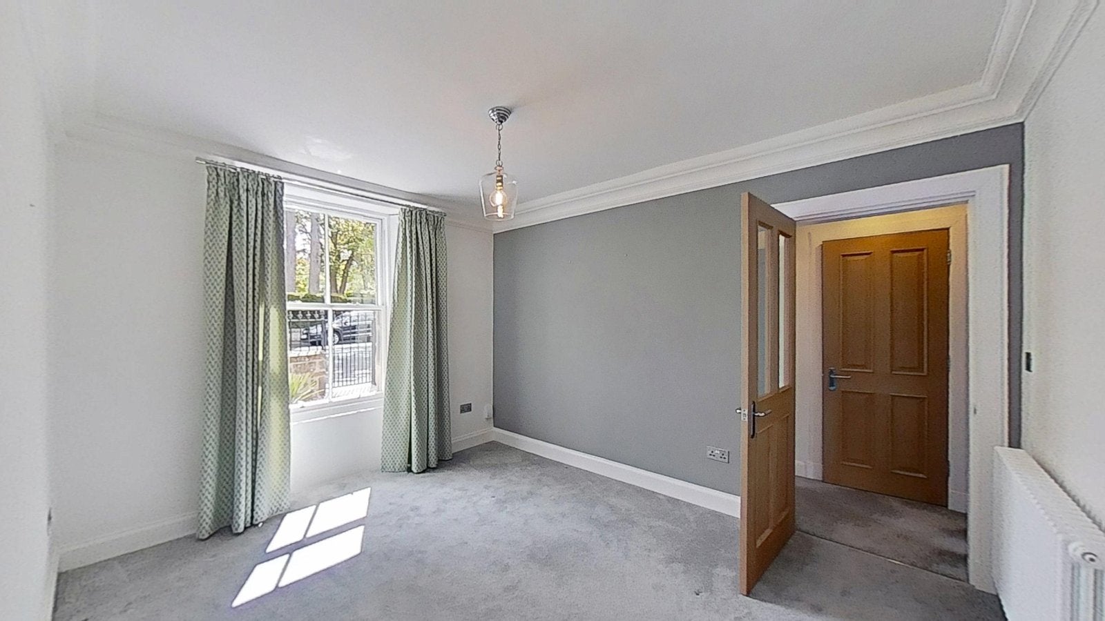 Flat Woodhall Road in City of Edinburgh