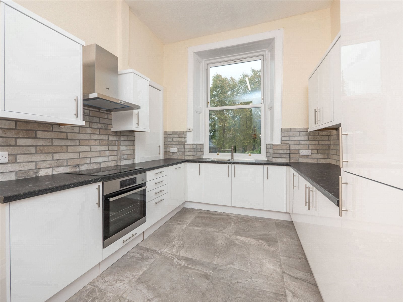 Flat Comiston Road in City of Edinburgh