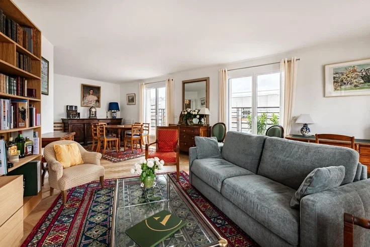 Flat Rue Voltaire in Levallois-Perret