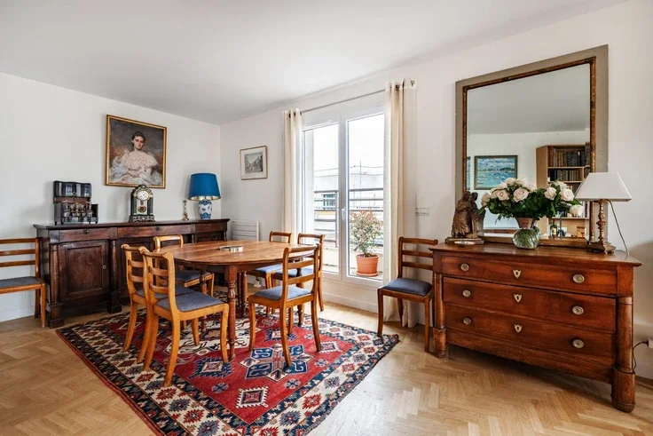 Flat Rue Voltaire in Levallois-Perret