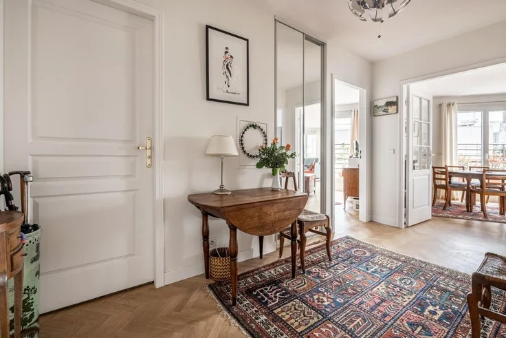 Flat Rue Voltaire in Levallois-Perret