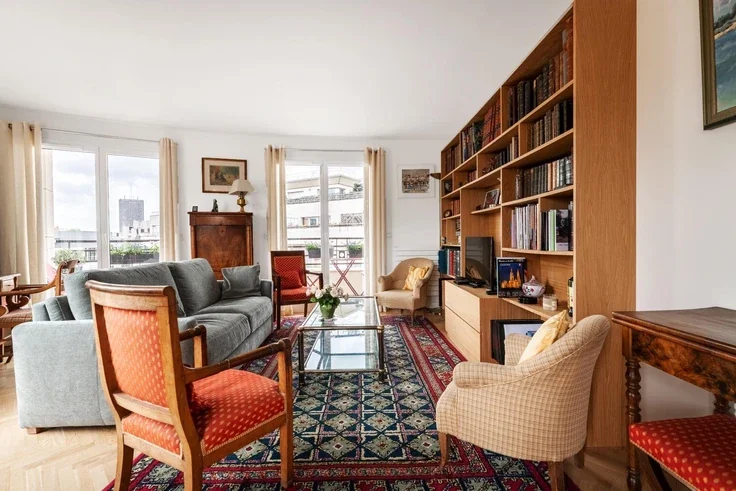 Flat Rue Voltaire in Levallois-Perret