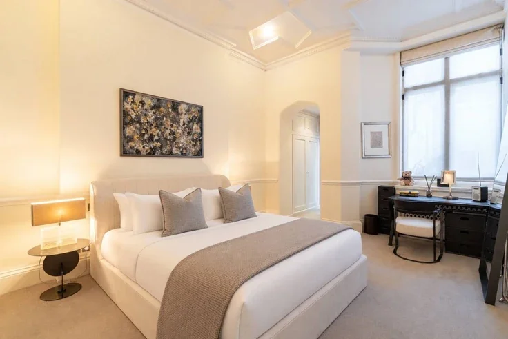 Flat Lennox Gardens in Greater London