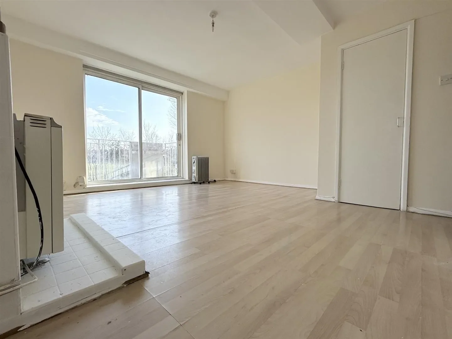 Flat Uffington Road in Greater London