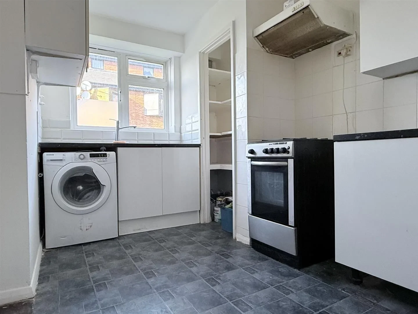 Flat Uffington Road in Greater London