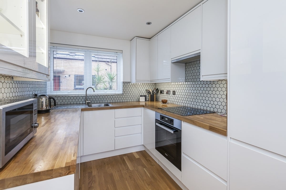 House Capstan Way in Greater London