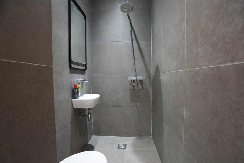 Room Fishponds Road in Bristol