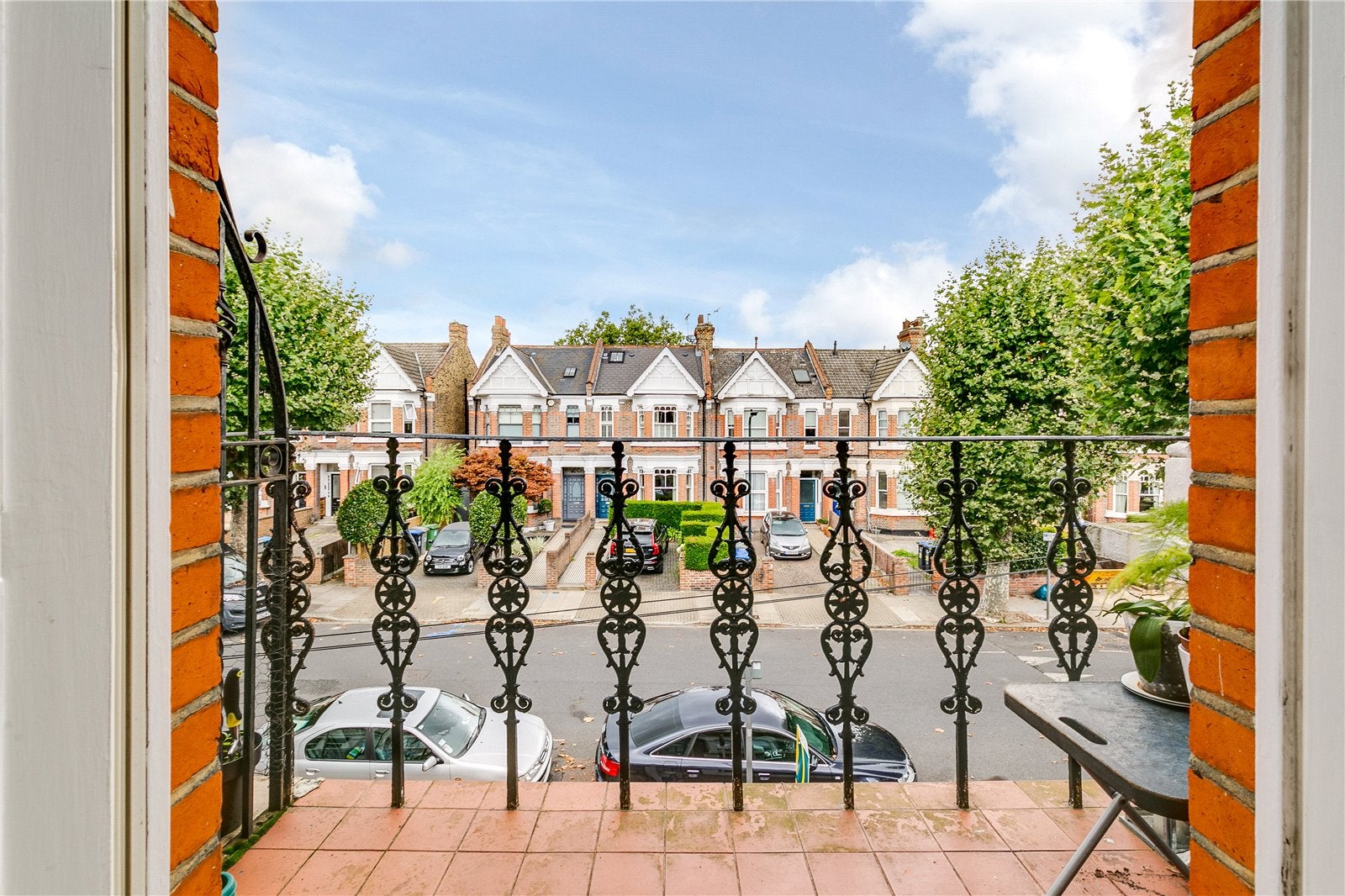 Flat Chevening Road in Greater London