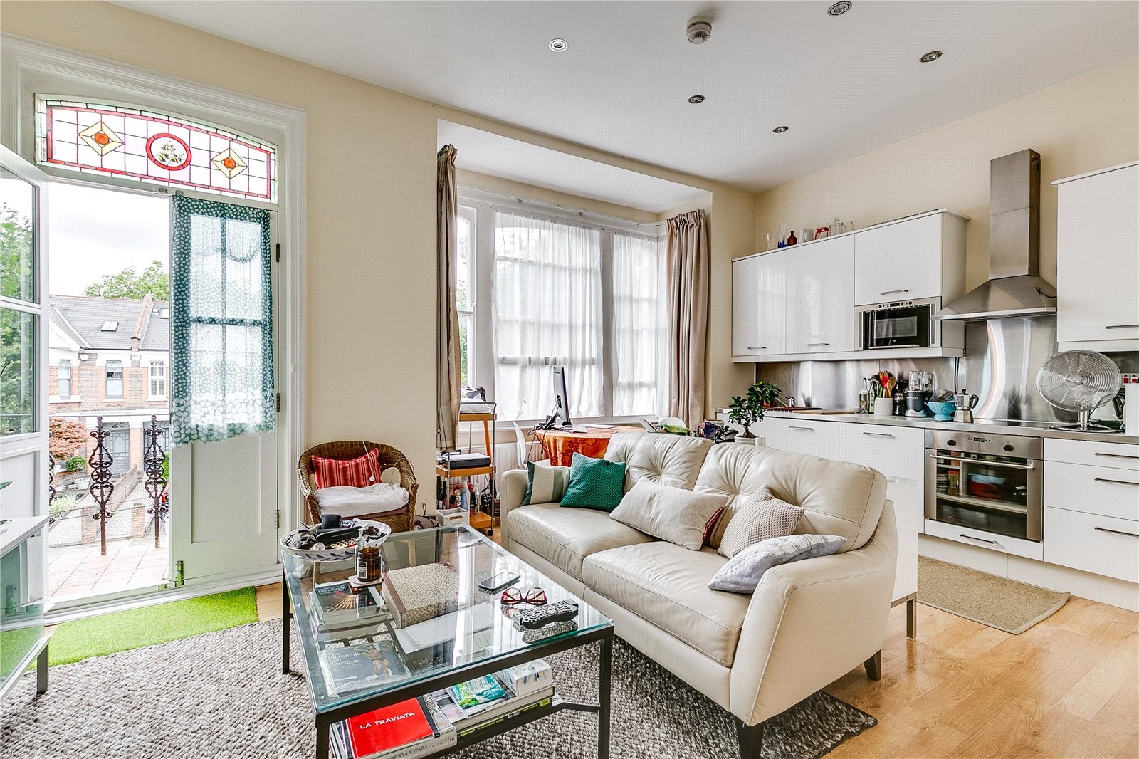 Flat Chevening Road in Greater London