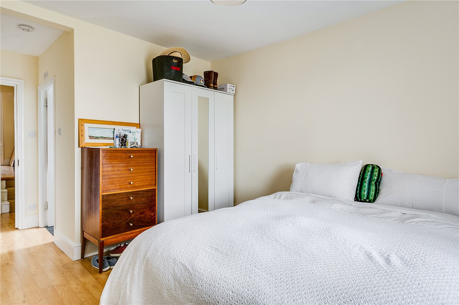 Flat Chevening Road in Greater London