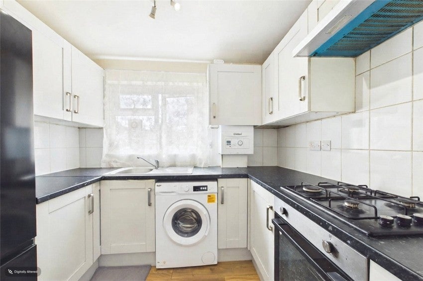 Flat Dollis Crescent in Greater London