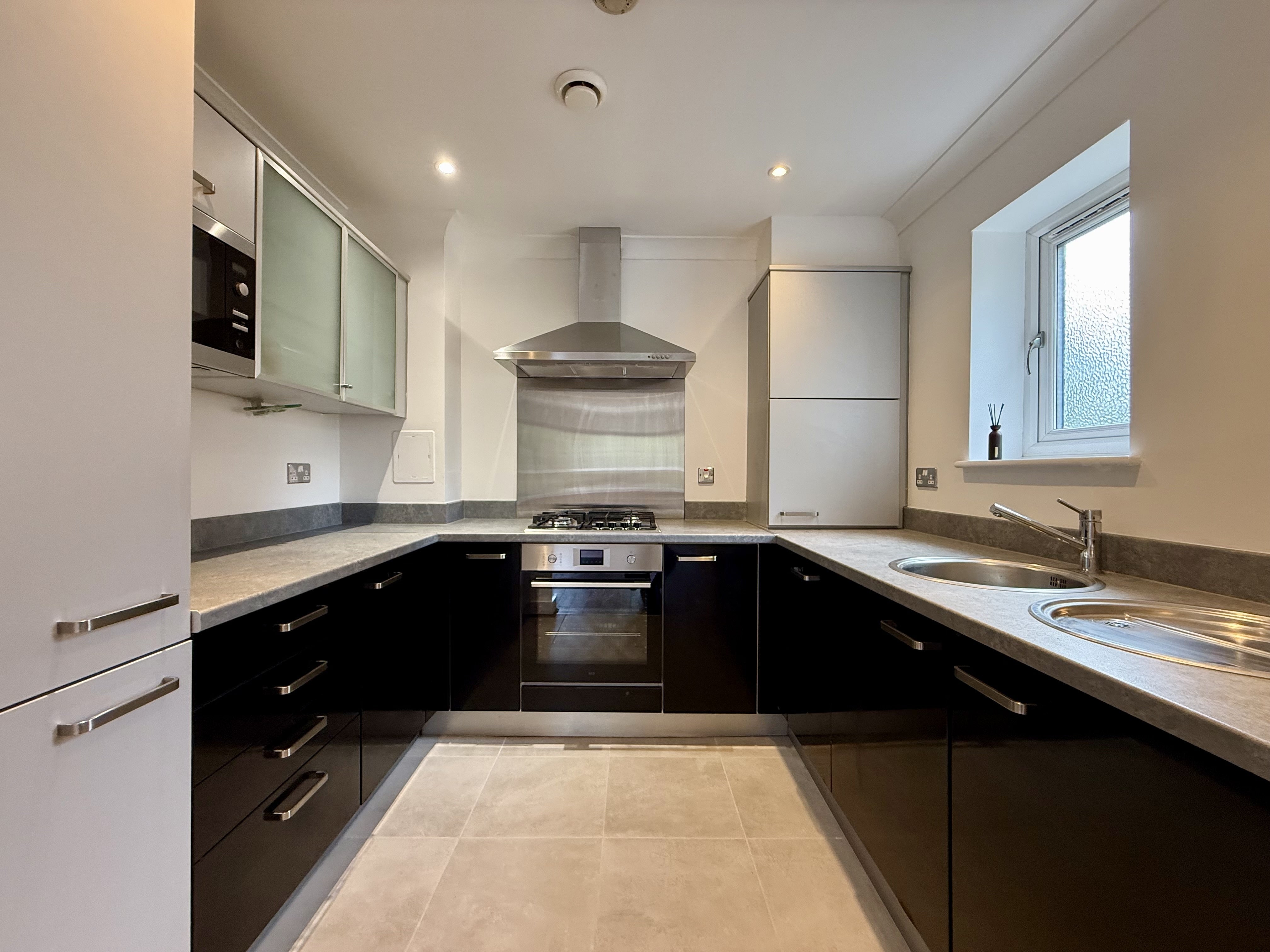 Flat Southend Road in Greater London