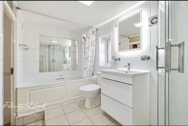 Room Cleanthus Road in Greater London
