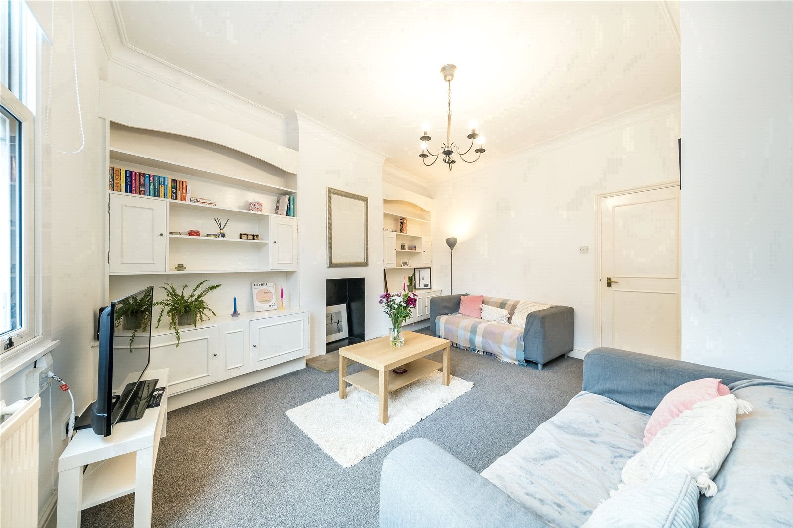 Flat Alderbrook Road in Greater London