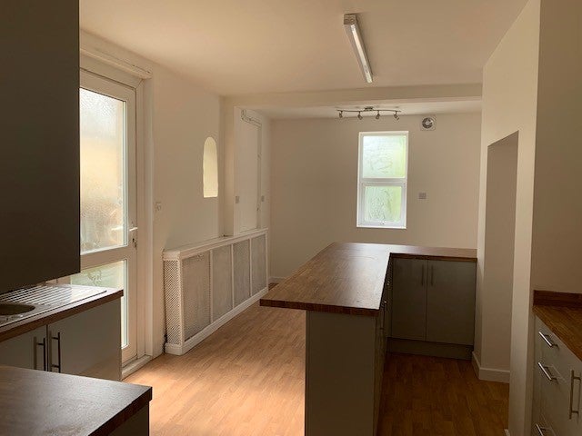 Room Dickenson Road in Weston-super-Mare