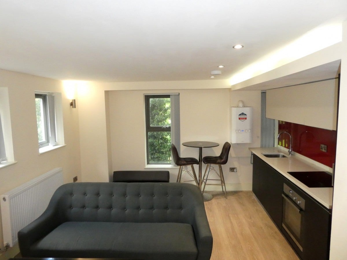 Flat Park Crescent in Manchester