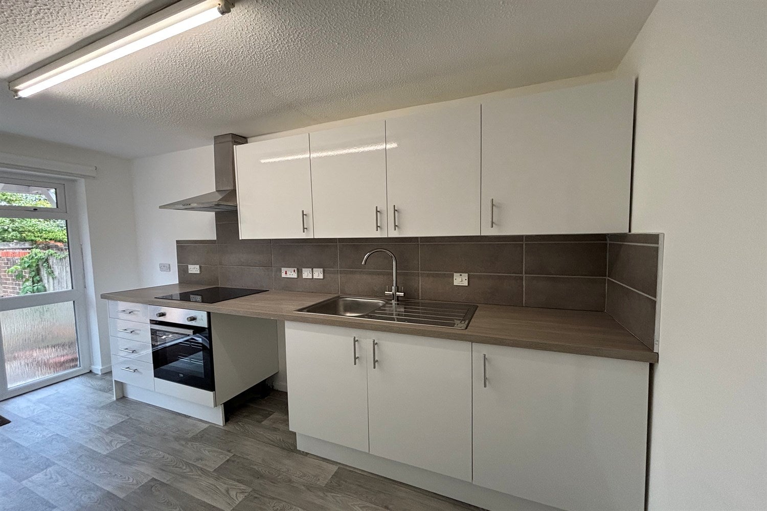 Flat Oakwood Close in Chichester