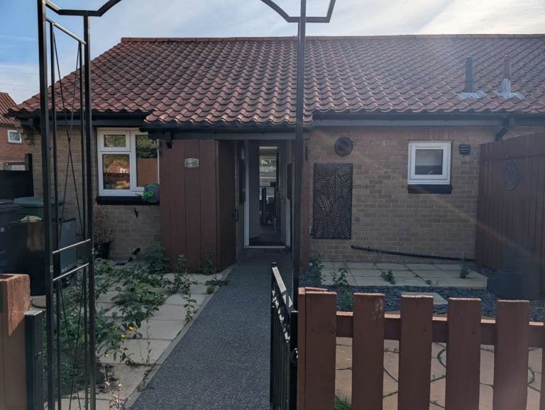 House Astley Lane in Leeds
