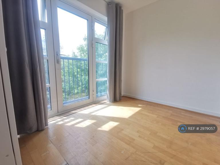 Flat Kennet Walk in Reading