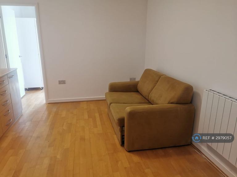 Flat Kennet Walk in Reading