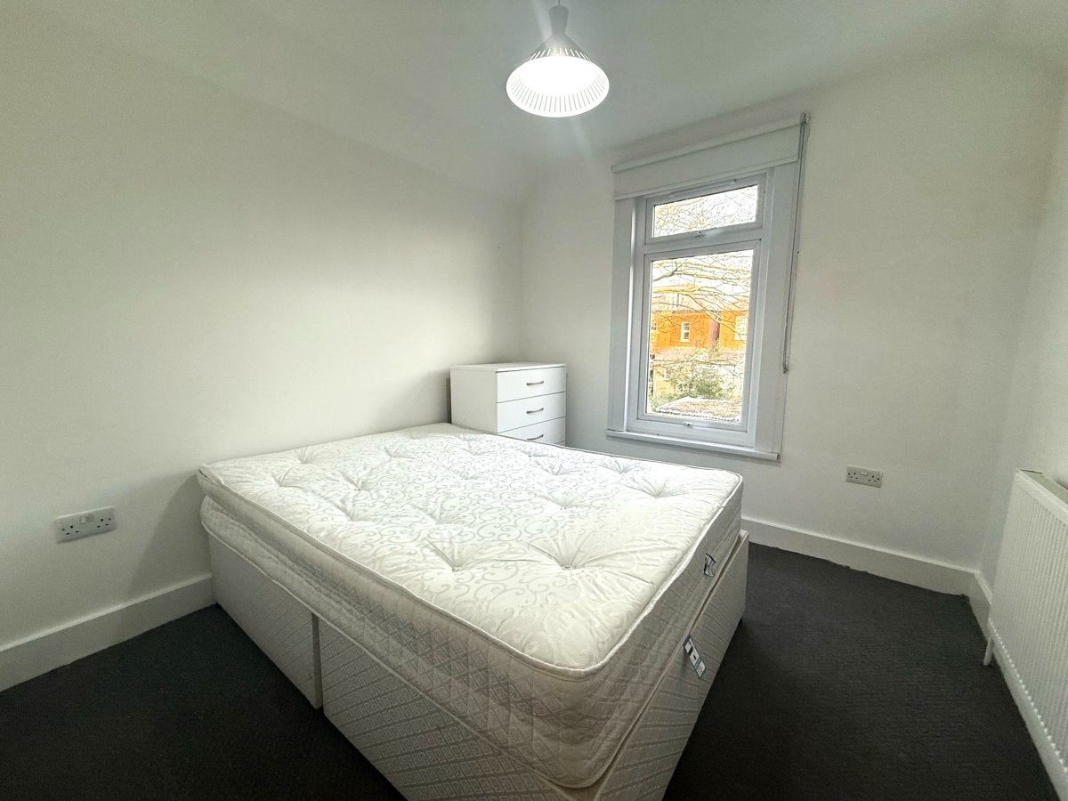 Flat Ash Grove in London