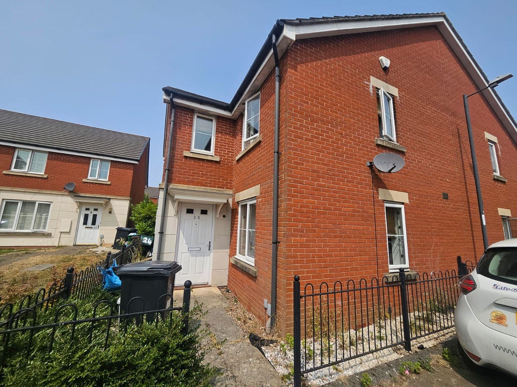 House Ruskin Grove in Bristol