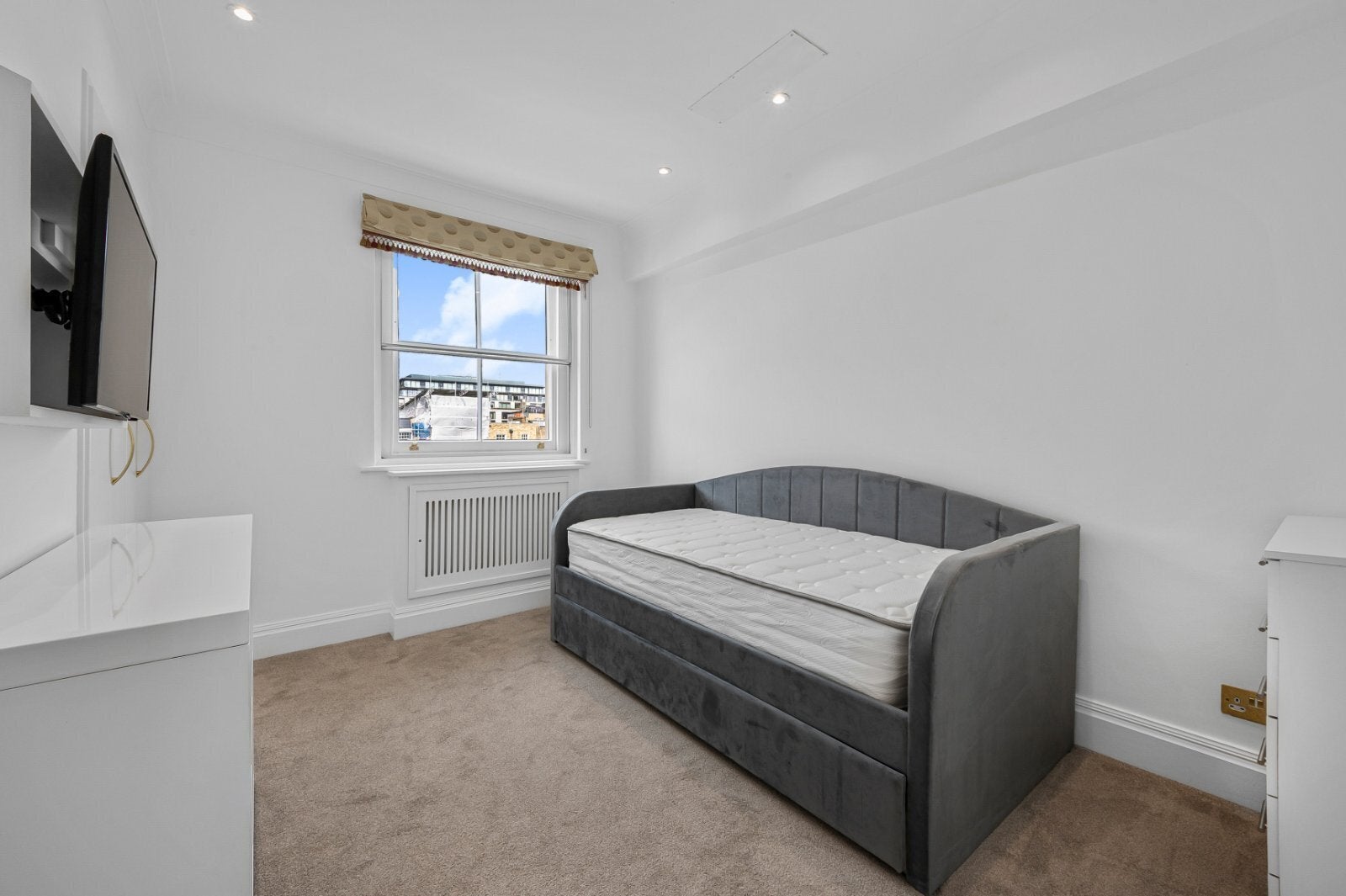 Flat Chester Street in City of Westminster