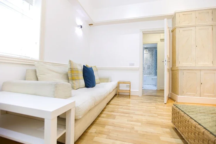 Flat Devonshire Street in City of Westminster