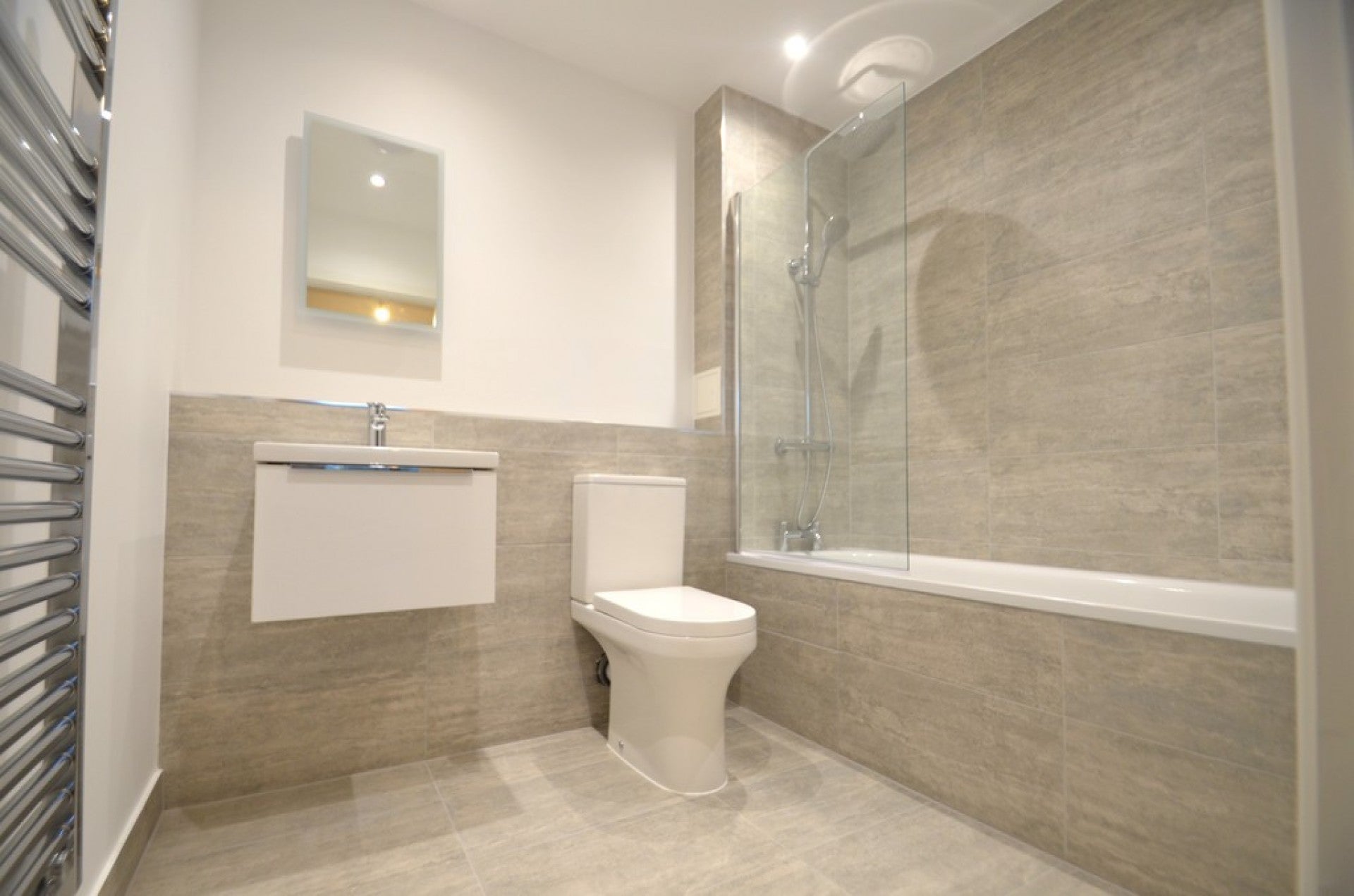 Flat Sidney Road in Borough of Spelthorne