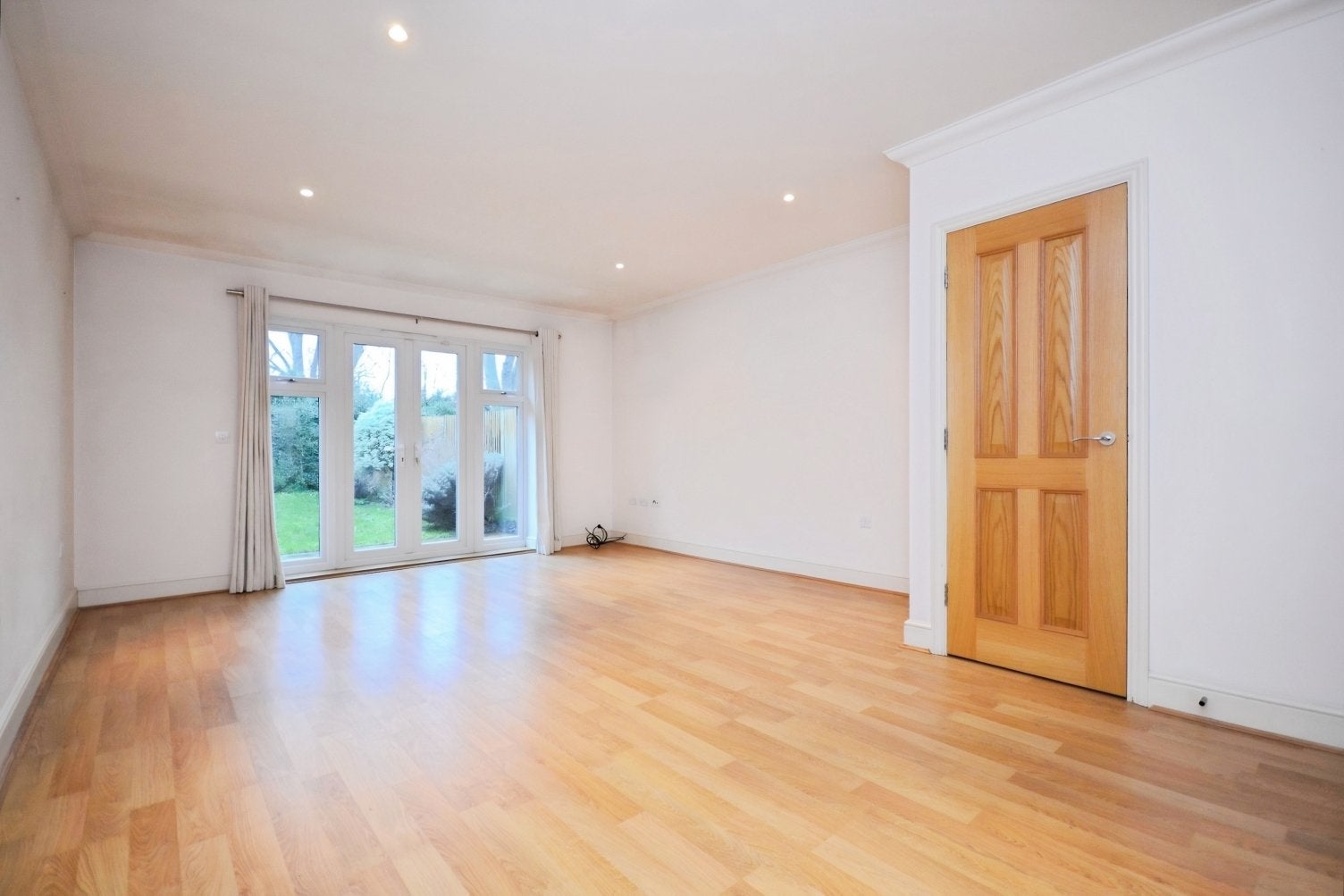House Oakley Drive in Greater London