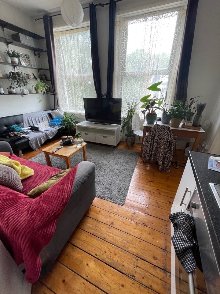 Flat Gloucester Drive in Greater London