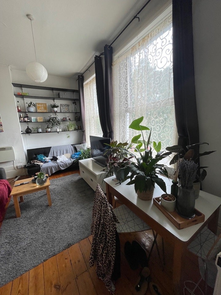 Flat Gloucester Drive in Greater London