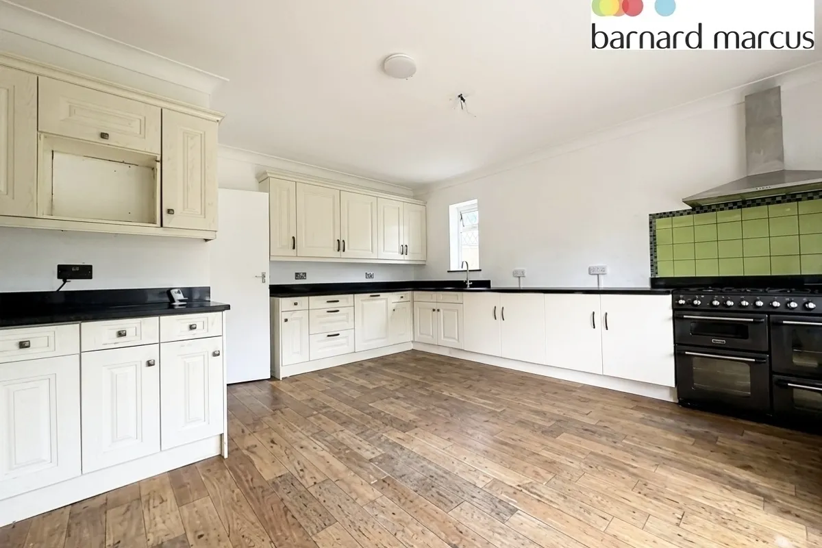 House Cheyham Gardens in Epsom and Ewell