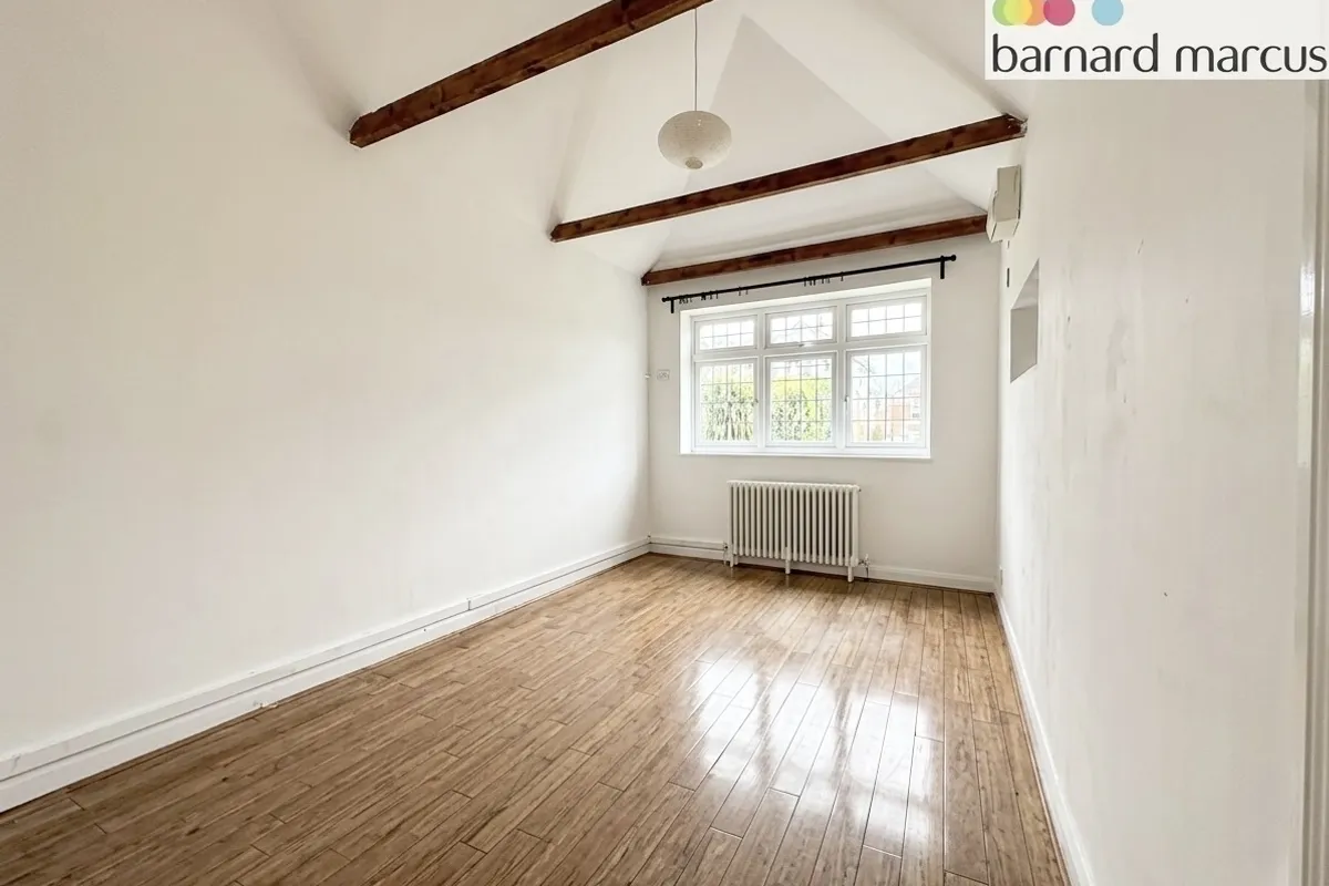 House Cheyham Gardens in Epsom and Ewell
