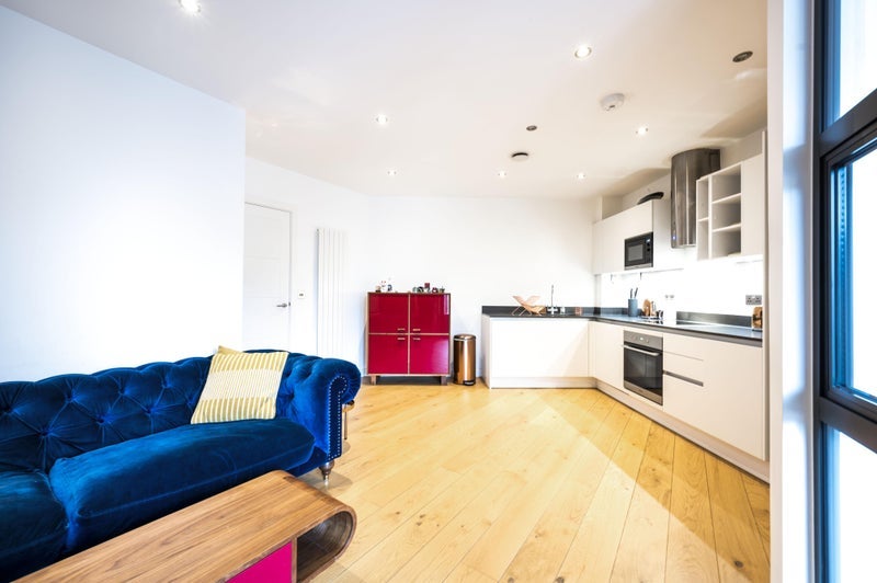 Flat Clare Street in Greater London