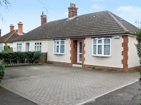 House The Avenue in Witham