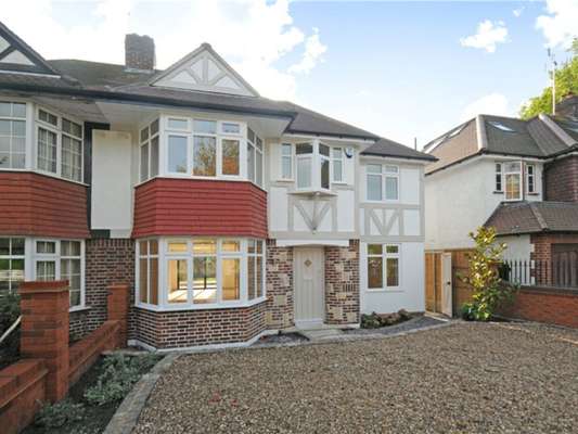 House Coombe Lane in Greater London