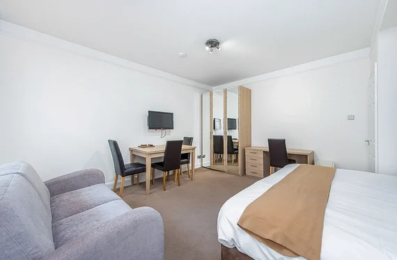 Flat Tavistock Square in Greater London