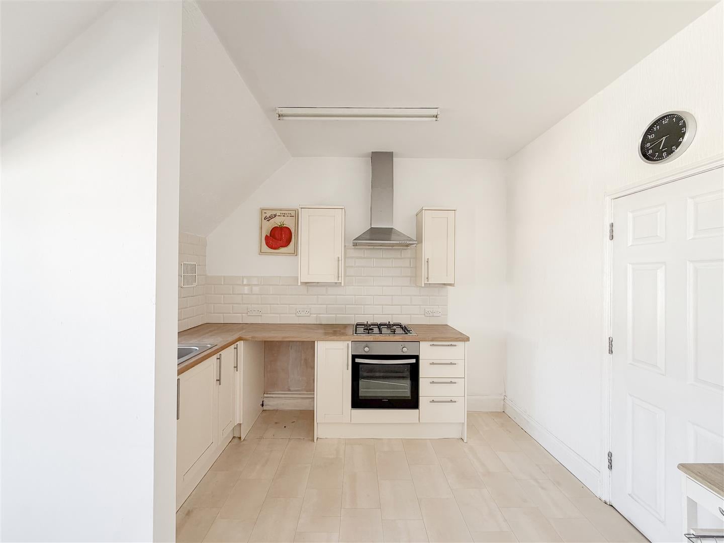 Flat Parkhurst Road in Rother