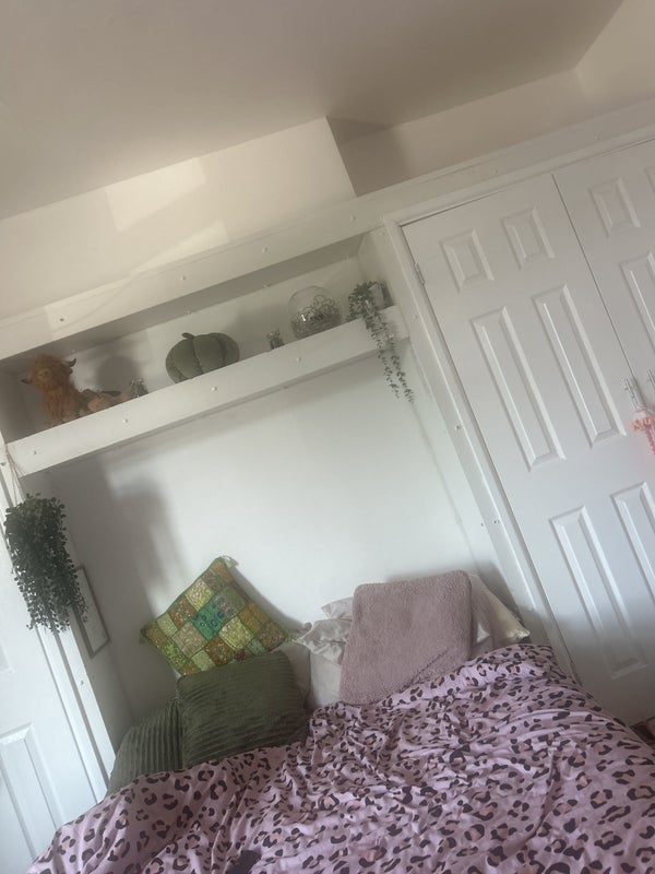 Room Pearson Street in Cardiff