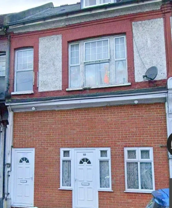 House Eardley Road in Greater London