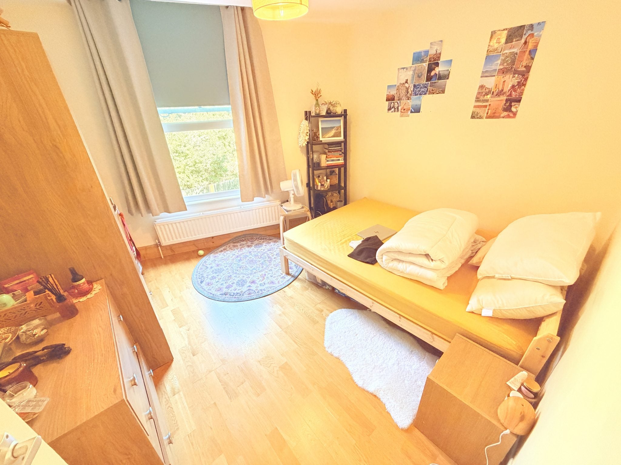 Flat Wray Crescent in Greater London