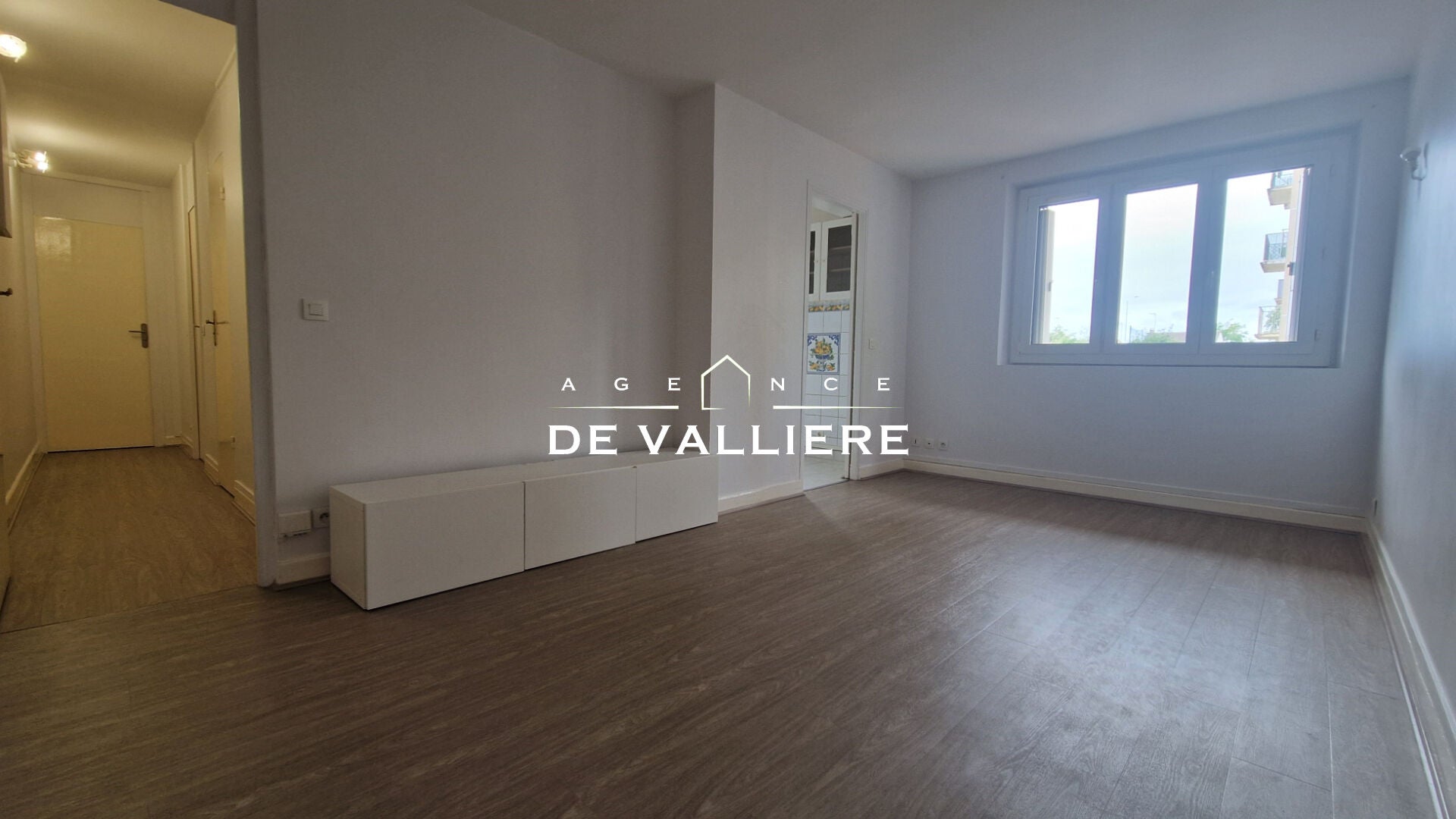 Flat Avenue de la République in Nanterre