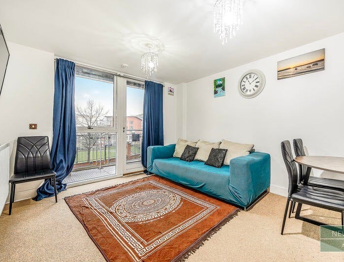 Room Langley Walk in Birmingham