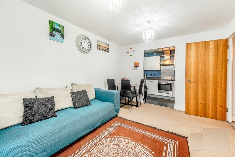 Room Langley Walk in Birmingham